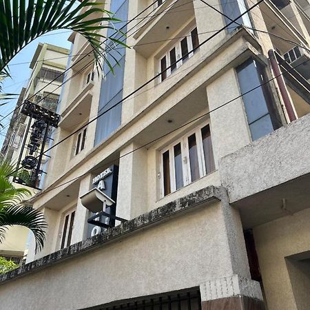 Hotel Aston Calcutta Exteriör bild