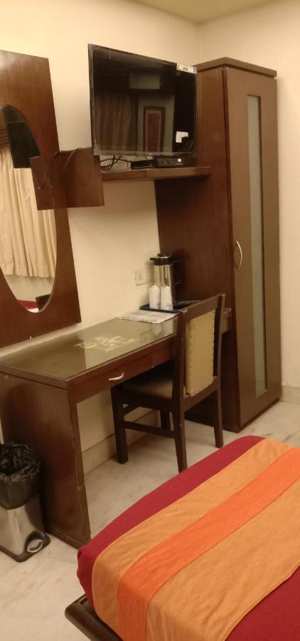 Hotel Aston Calcutta Exteriör bild