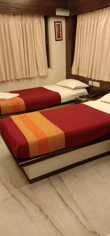 Hotel Aston Calcutta Exteriör bild